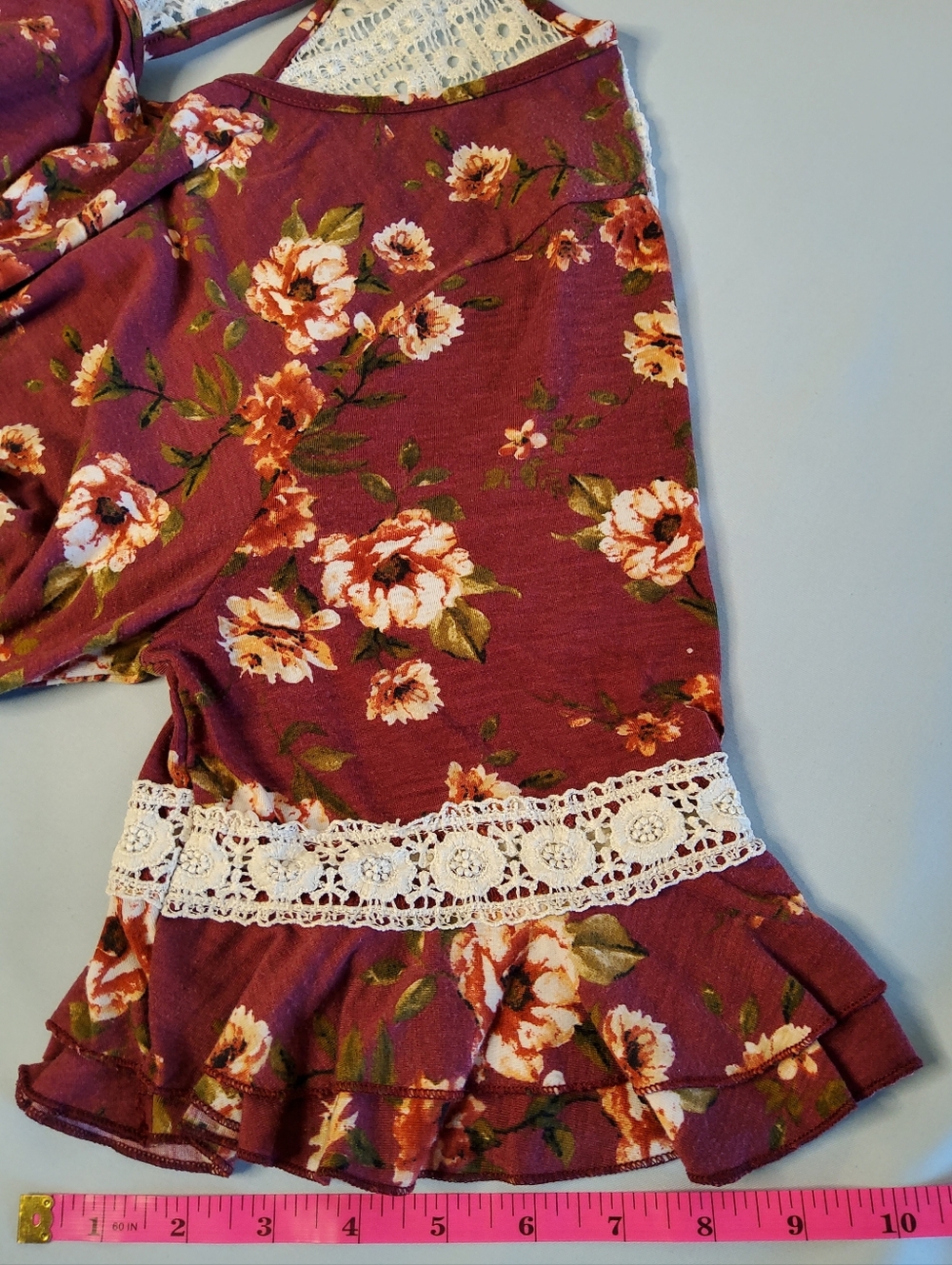 Siren Lily Floral Blouse with Lace - Picture 10 of 10
